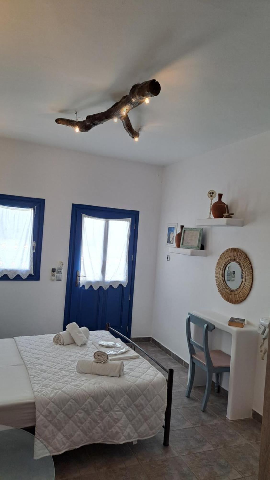 Margarita'S Rooms Folegandros Town Экстерьер фото